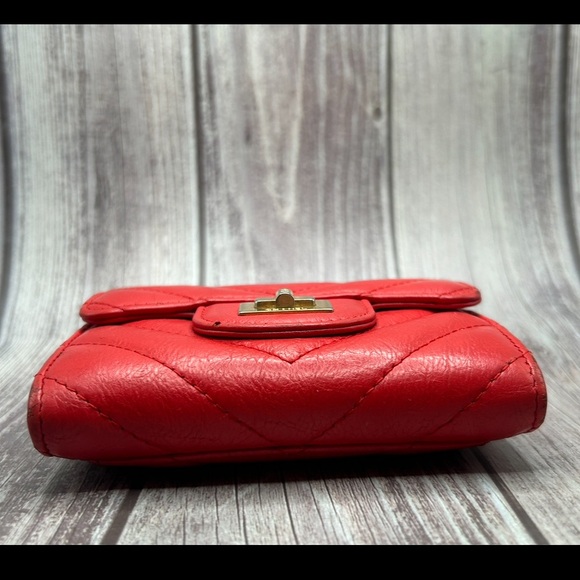 SOLD❤️ CHANEL Chevron Quilted Leather Compact Wallet Red - Picture 10 of 16